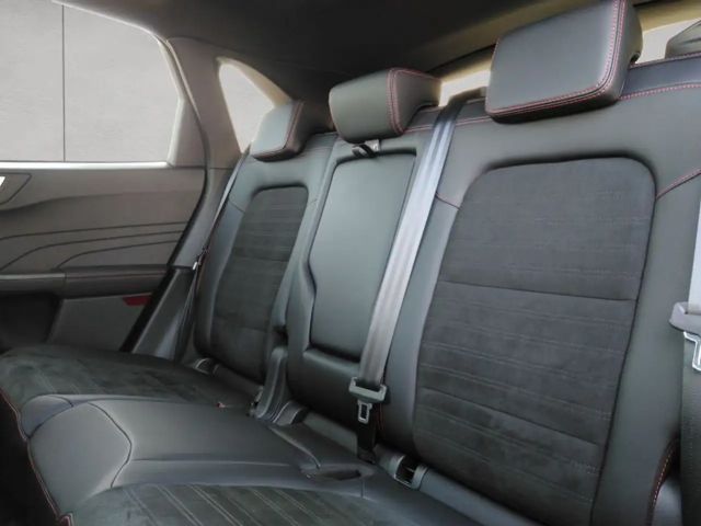 Ford Kuga Plug in Hybrid ST Line X