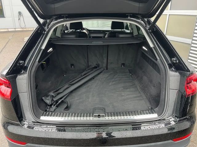 Audi Q8 55 TFSI Ambiente Quattro