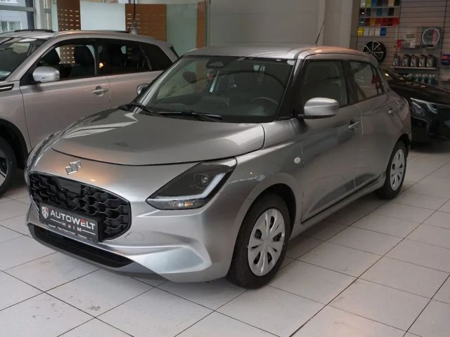 Suzuki Swift Club Hybrid