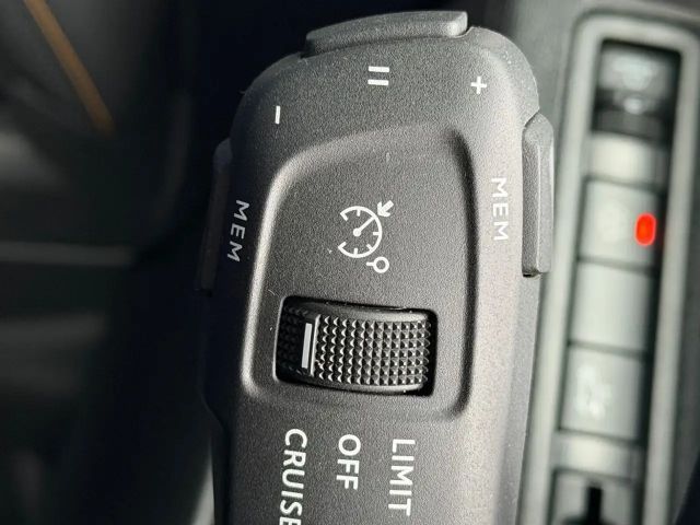 Peugeot 5008 BlueHDi EAT8