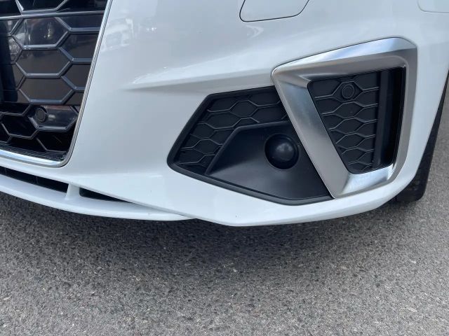 Audi A4 40 TDI Avant S-Line