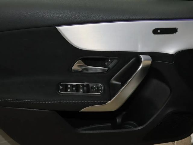 Mercedes-Benz A 200 AMG Line