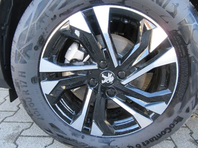 Peugeot E-2008 Allure Pack