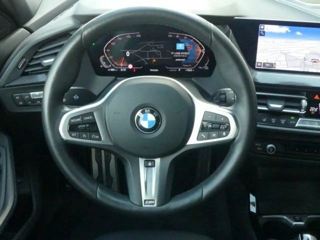 BMW 120 120i Sedan