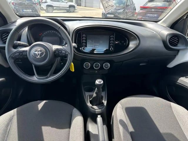 Toyota Aygo X Hatchback Play X-play