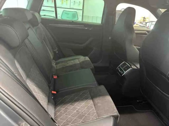 Skoda Superb 2.0 TDI 4x4 Combi Sportline