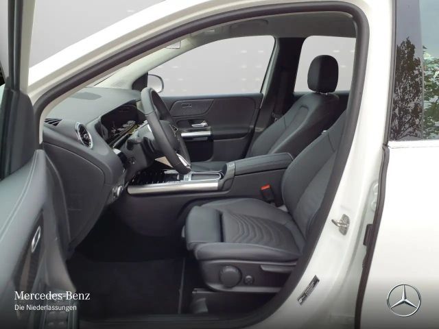 Mercedes-Benz B 200 Progressive Sedan