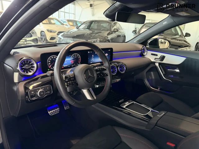 Mercedes-Benz A 220 4MATIC AMG Line