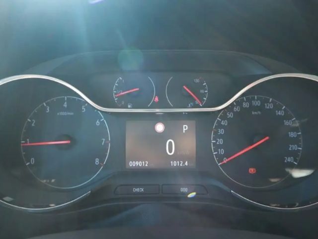 Opel Crossland X 1.2 Turbo Elegance