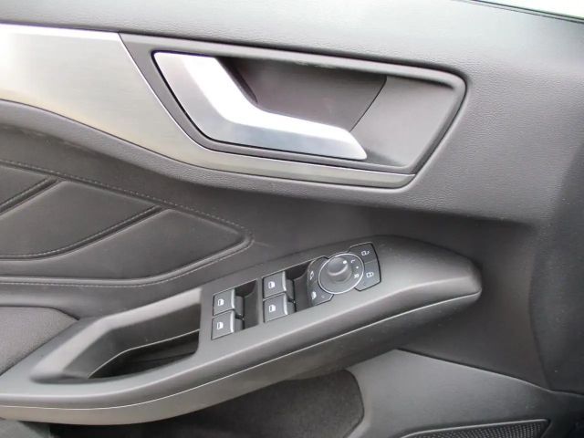 Ford Focus Titanium Wagon