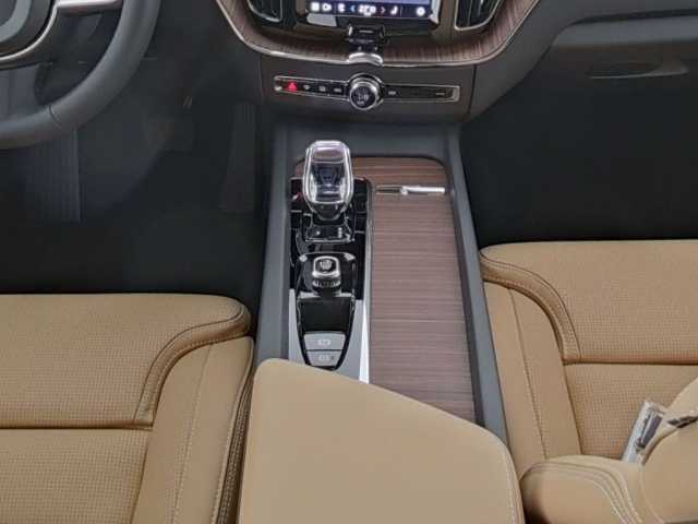 Volvo XC60 AWD Dark Plus T6