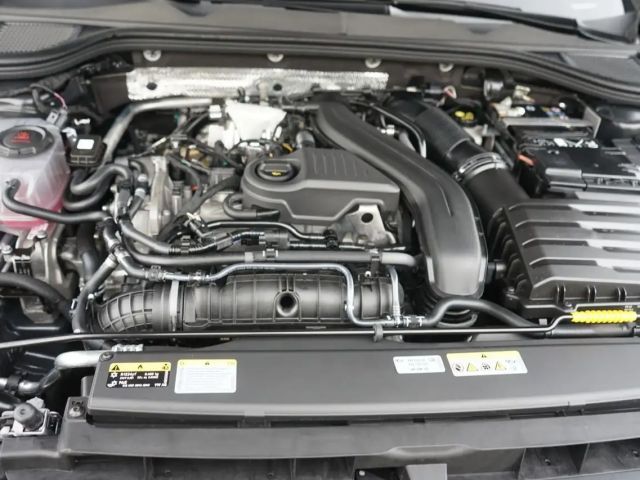 Volkswagen Golf 1.5 eTSI Golf VIII