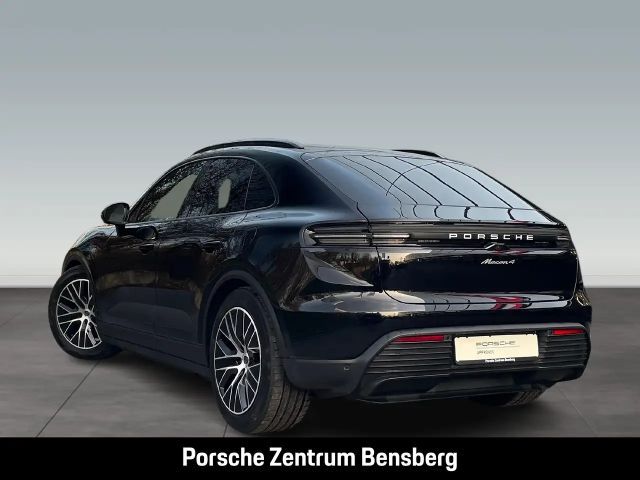 Porsche Macan 4