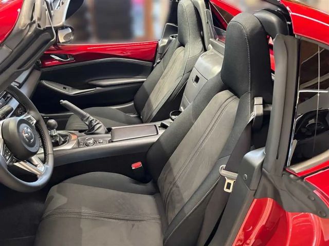 Mazda MX-5 Prime-line RF SkyActiv