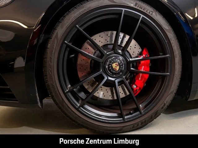 Porsche 992 4 Cabrio Carrera GTS