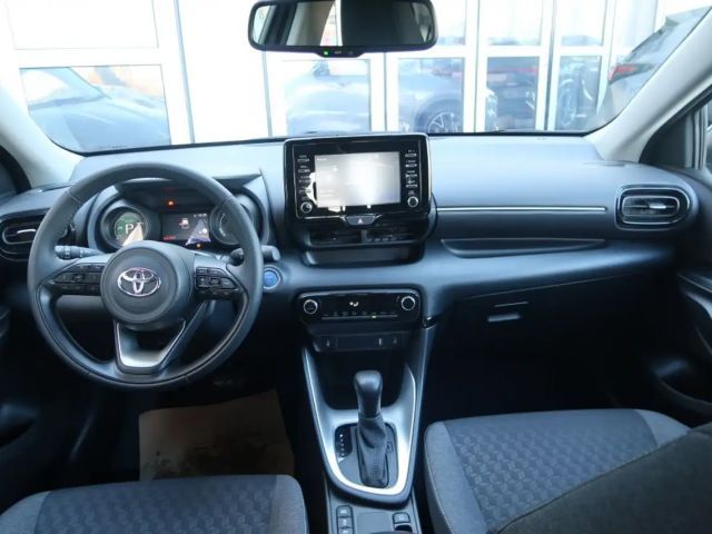 Toyota Yaris Hatchback Hybride Team D