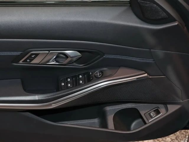 BMW 320 320i M-Sport Touring