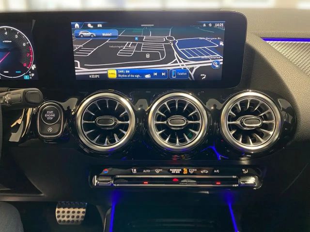 Mercedes-Benz GLA 200 AMG Line