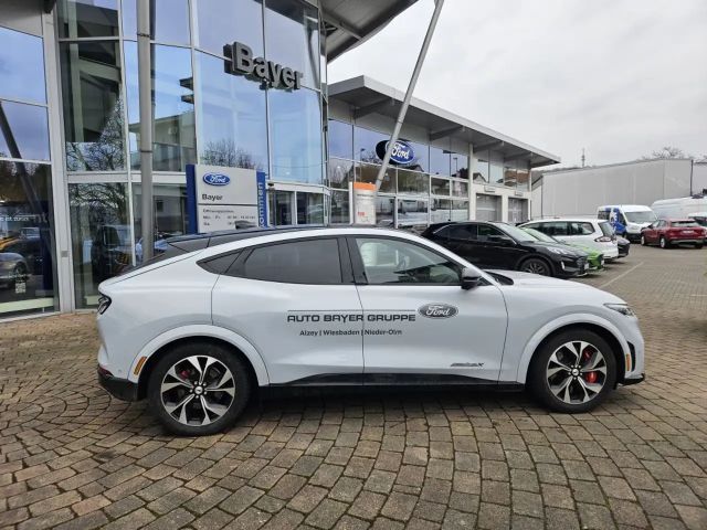 Ford Mustang Mach-E AWD GT