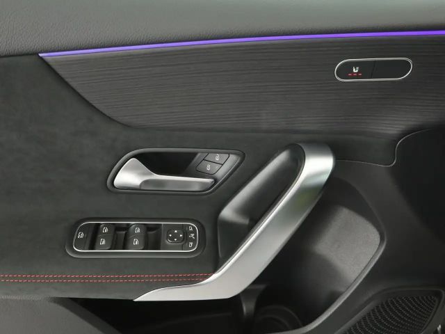 Mercedes-Benz A 200 AMG Line