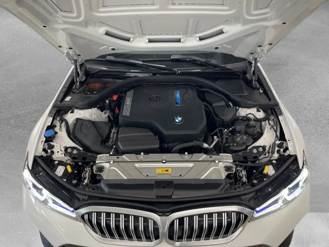 BMW 330 330e M-Sport Touring