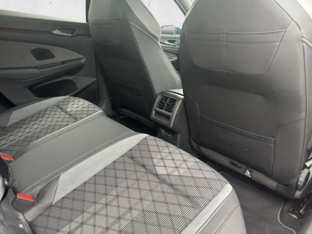 Volkswagen Golf 2.0 TDI Plus R-Line Variant