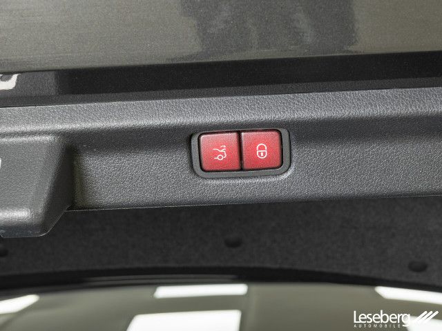 Mercedes-Benz EQE 300 Sedan