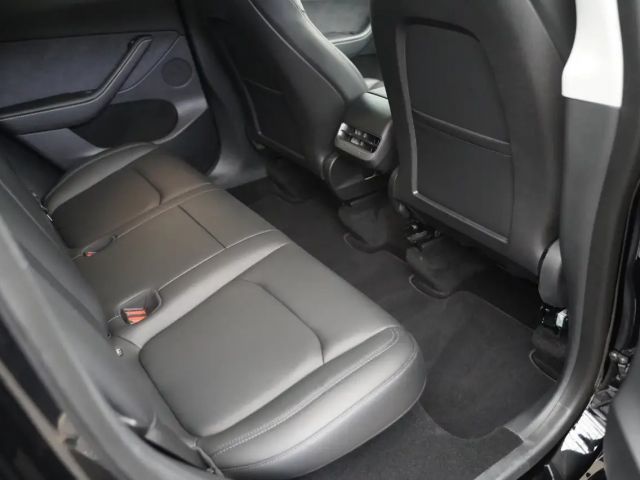 Tesla Model Y AWD Long Range