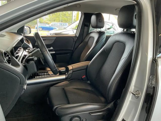 Mercedes-Benz B 200 4MATIC Progressive