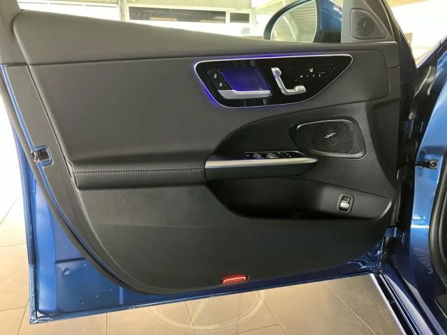 Mercedes-Benz C 180 AVANTGARDE Sedan