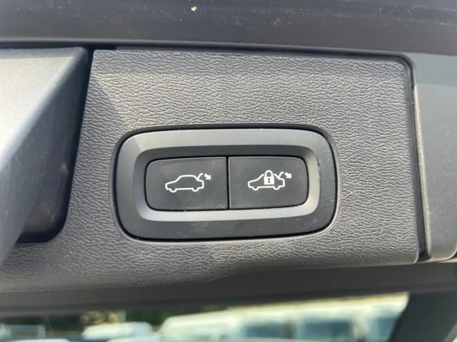 Volvo XC60 AWD Core Recharge T6