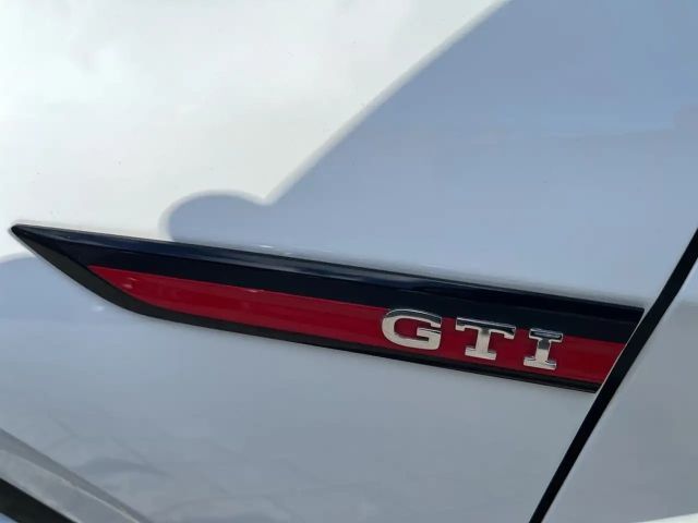 Volkswagen Golf 2.0 TSI GTI