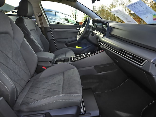 Volkswagen Golf Style Variant