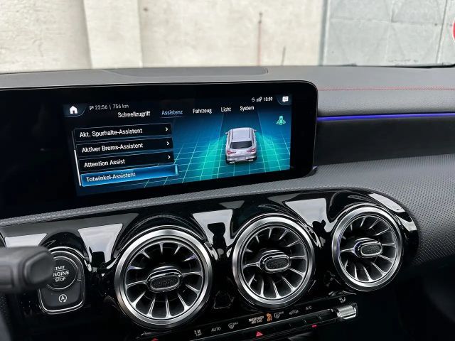 Mercedes-Benz CLA 200 AMG Line Shooting Brake