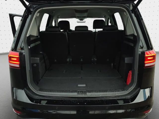 Volkswagen Touran 1.5 TSI DSG IQ.Drive