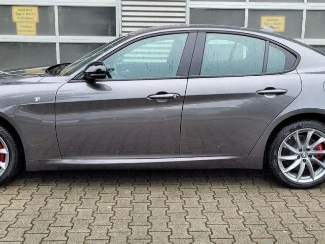 Alfa Romeo Giulia Q4 TI Turbo