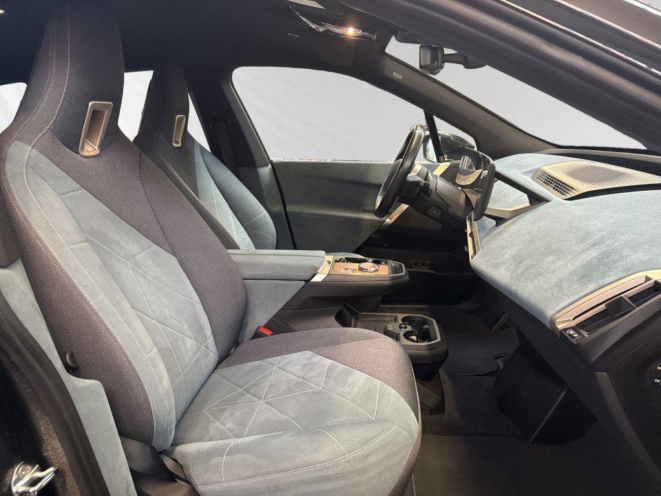 BMW iX xDrive40