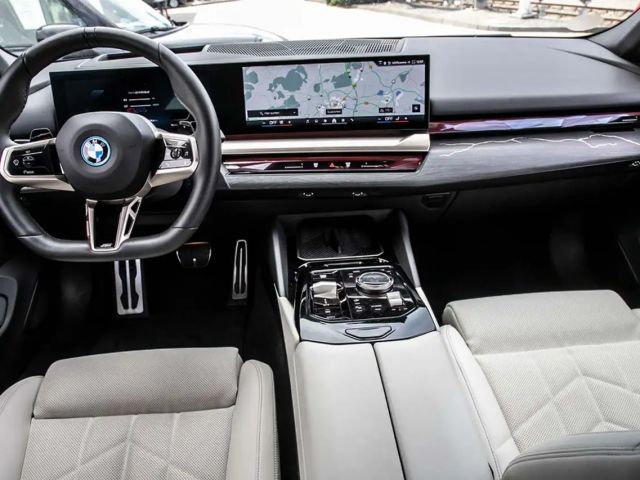 BMW 550 M-Sport Sedan xDrive