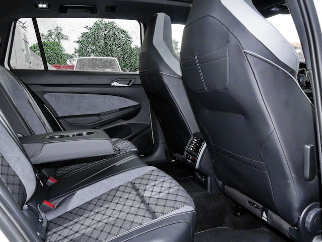 Volkswagen Golf R-Line Variant