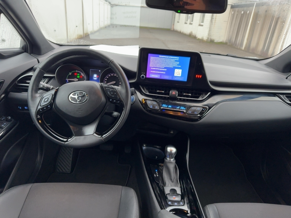 Toyota C-HR 5-deurs Bi-Tone Team D