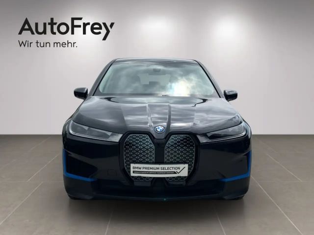 BMW iX xDrive40