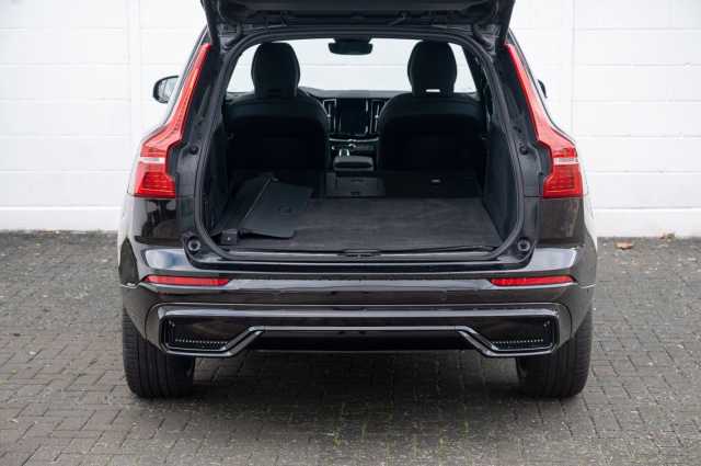 Volvo XC60 AWD Dark Plus