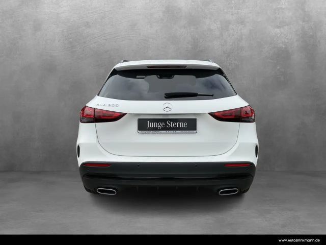 Mercedes-Benz GLA 200 AMG Line