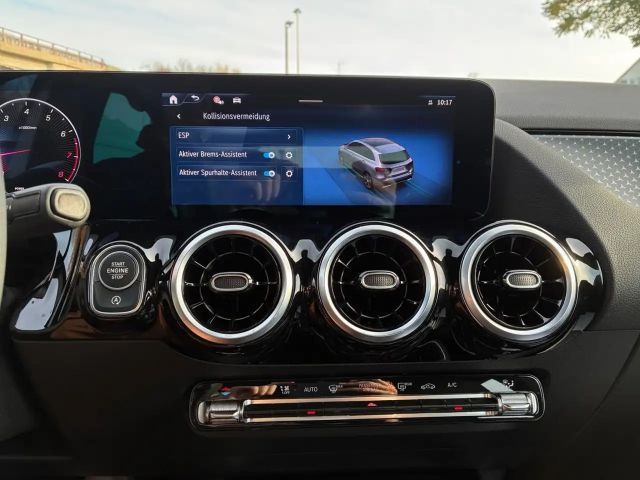 Mercedes-Benz B 180 Progressive Sedan