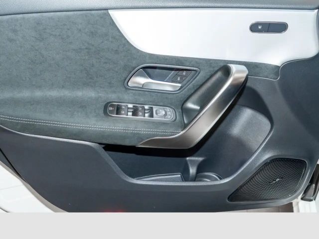 Mercedes-Benz A 180 Hatchback