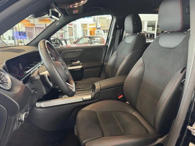 Mercedes-Benz EQB 300 4MATIC AMG Line