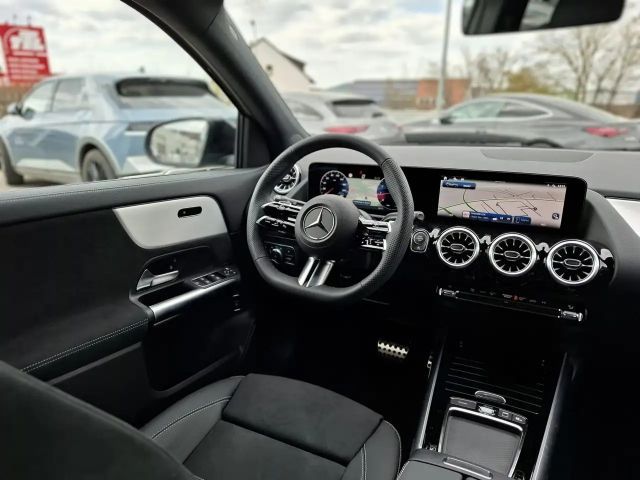 Mercedes-Benz GLA 220 4MATIC AMG Line