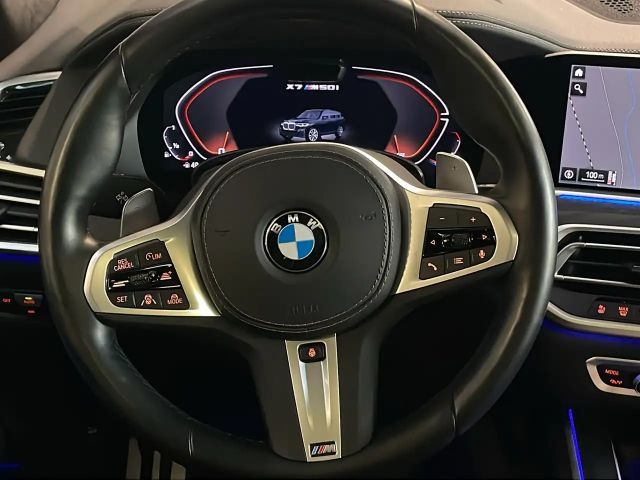 BMW X7 M50i