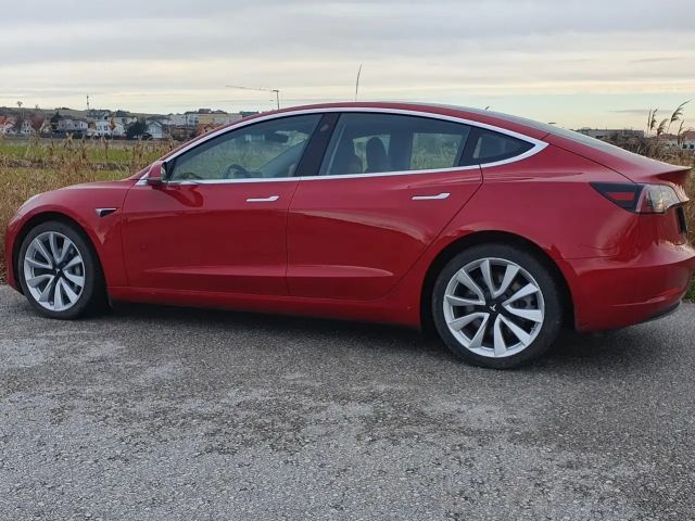 Tesla Model 3 AWD Long Range