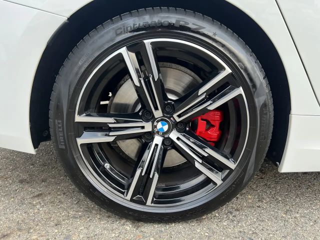 BMW 320 320i M-Sport Sedan